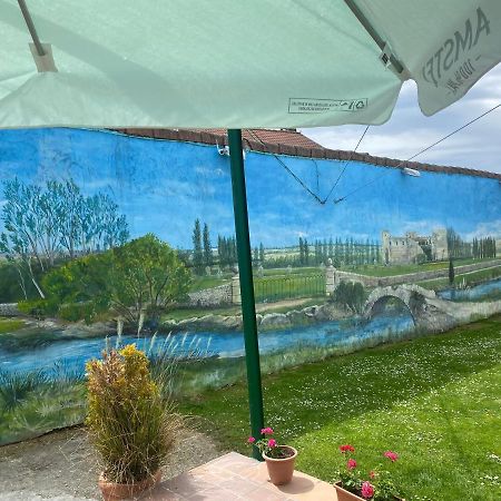 Hostal Restaurante Rio Ubierna Кинтанилья-Вивар Экстерьер фото